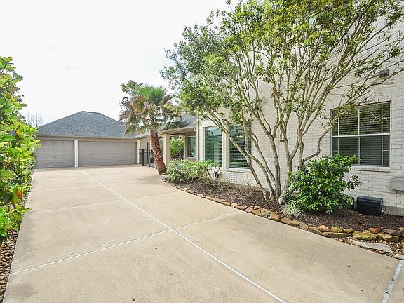 4th image of 22303 Indigo Pines Ln