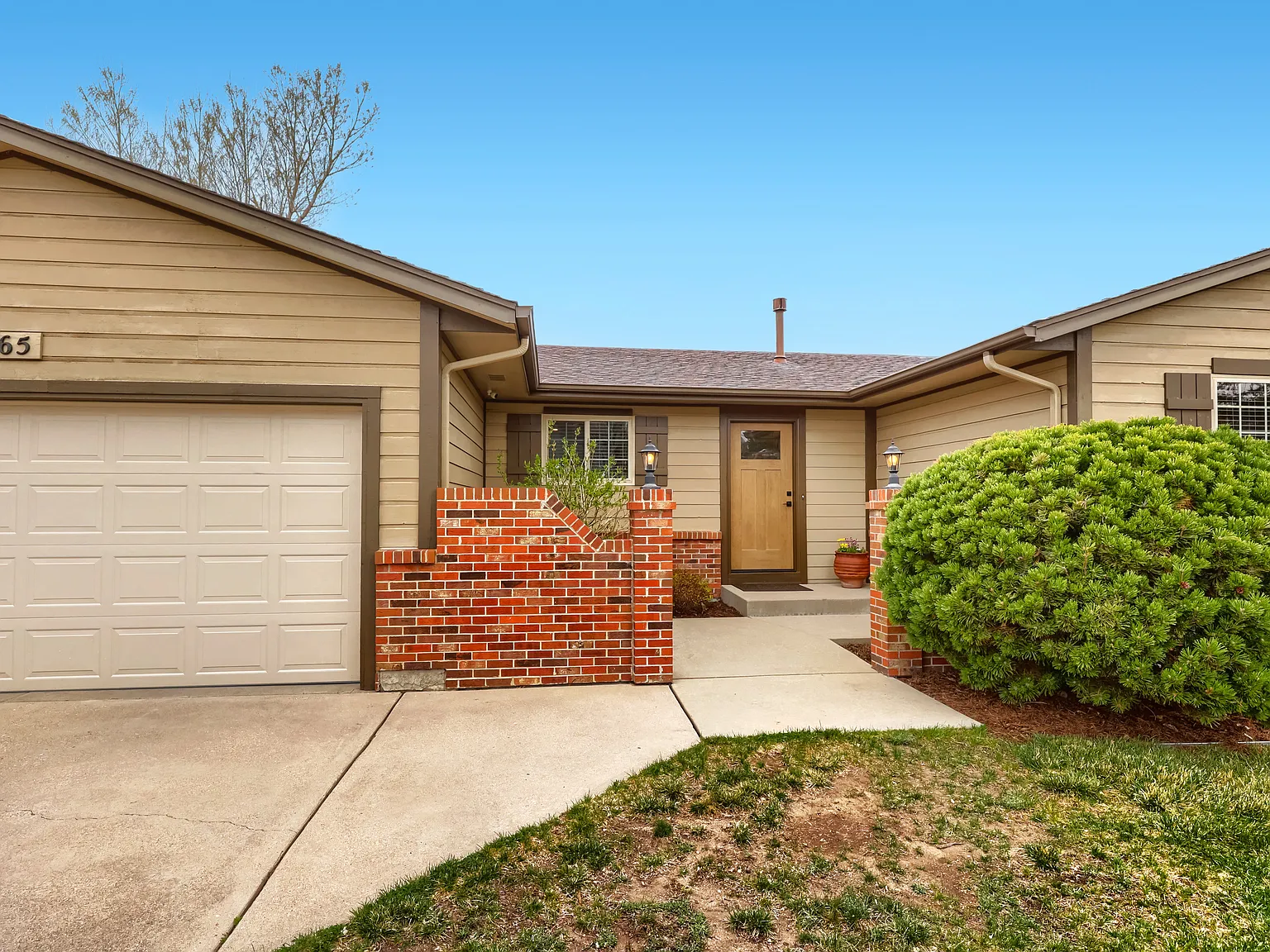 4 bed, 3197 sqft, $2,795 — Photo 2