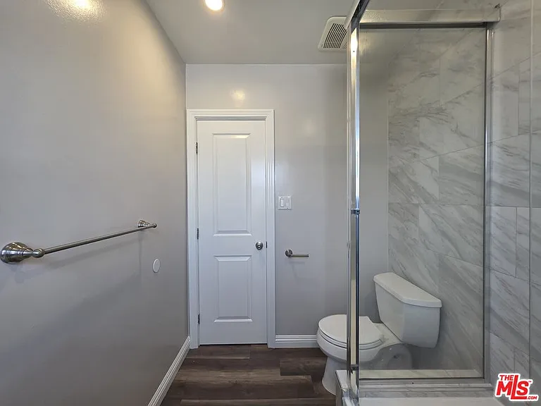 2012 S Holt Ave #2014 — Photo 16