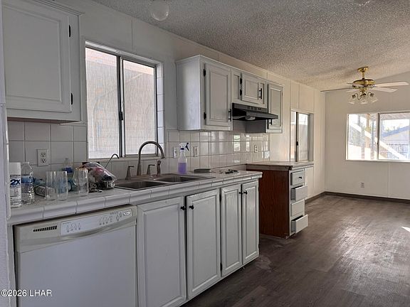 5th image of 308 N Moonlight Dr
