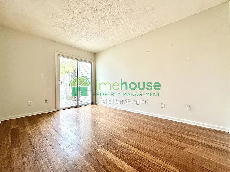 1316 Wellfleet Ct — Photo 6