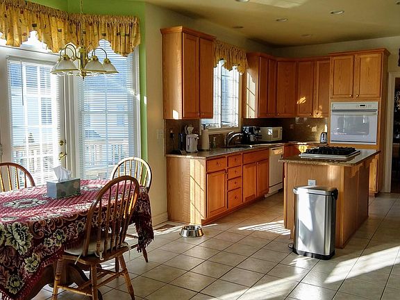 Kitchen and Eating Area