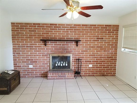 2nd image of 629 W Alamo Dr