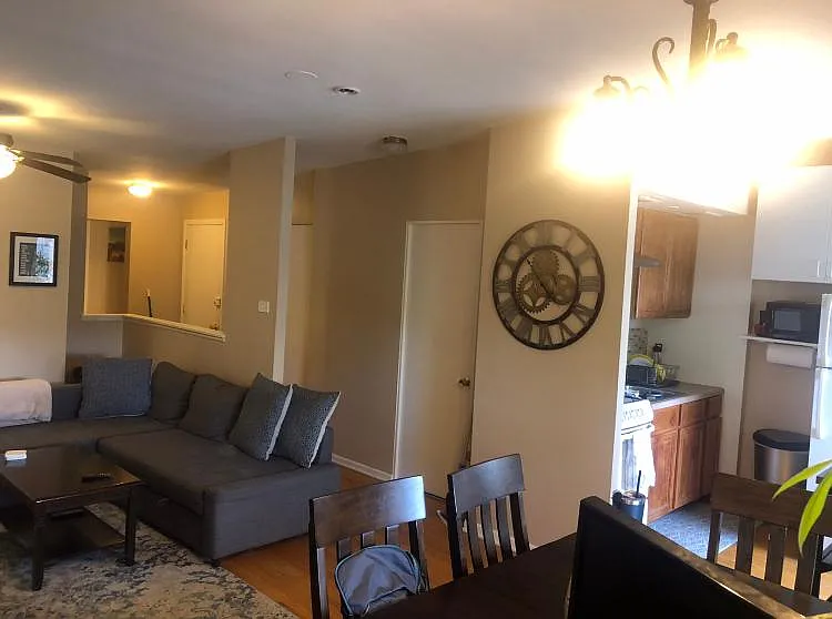 437 W Saint James Pl #3 — Photo 8