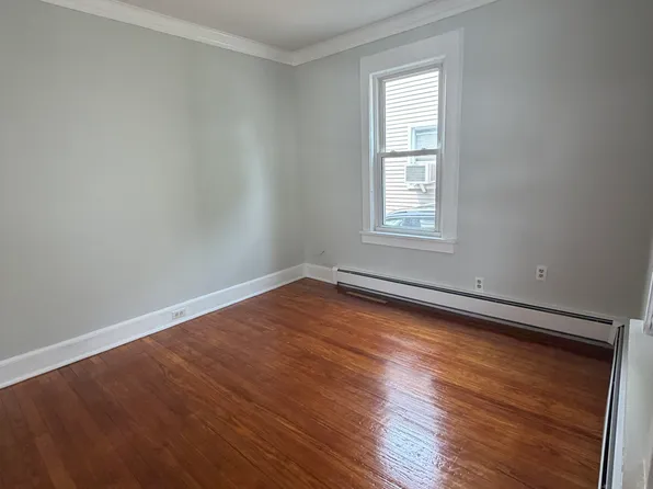 8 8th Ave #1, Hawthorne, NJ 07506