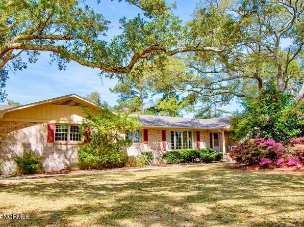 5222 Webb Court, Morehead City, NC 28557