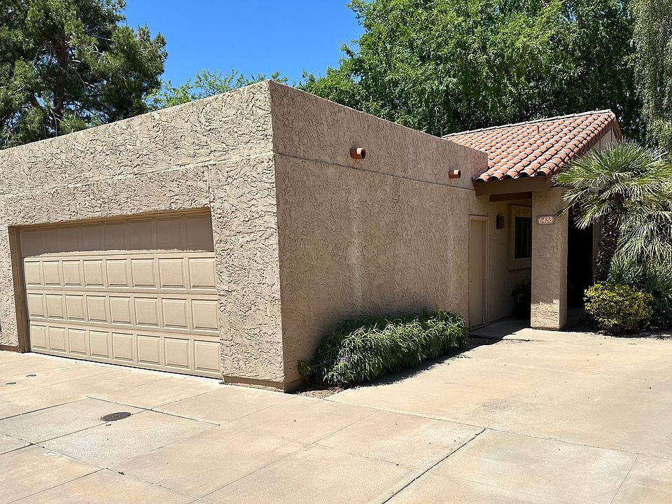 2-car garage and front landscape maintenance included.