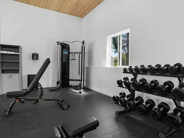 Latitude 43 — Photo 13