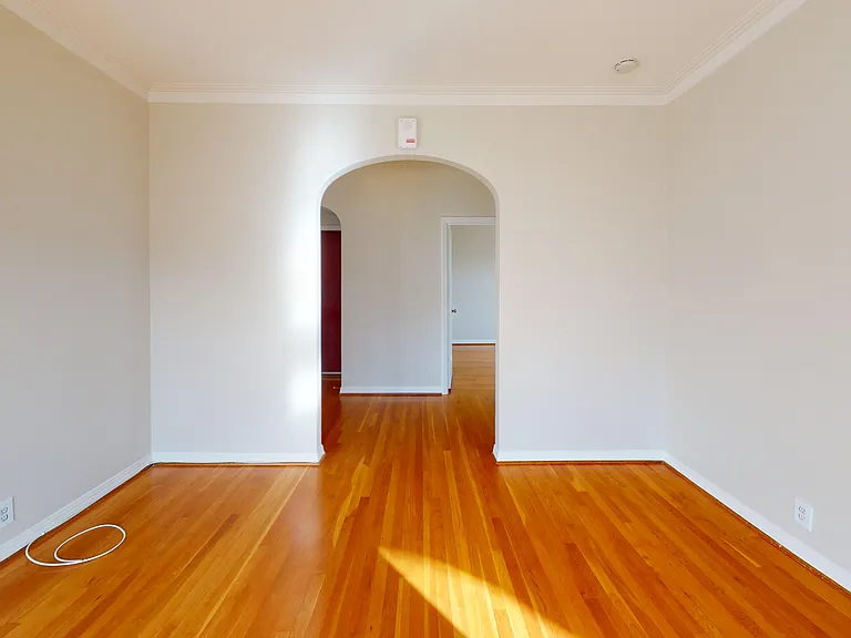 1690 N Point St — Photo 16