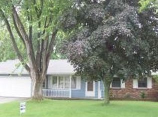 1633 Carole Ln, Green Bay, WI 54313