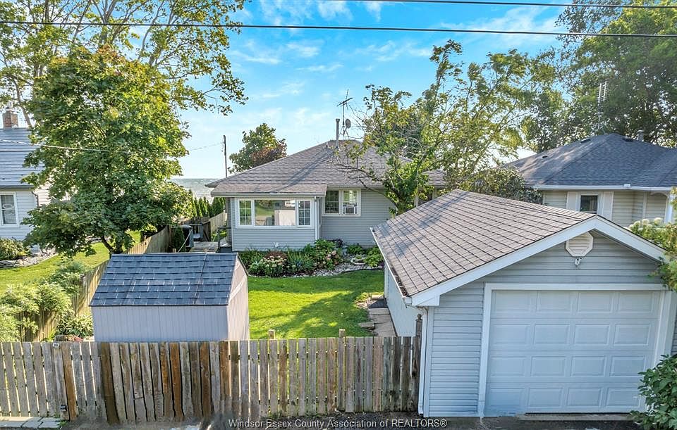 814 Point Pelee Dr, Leamington, ON N8H 3V4 MLS 23019943 Zillow