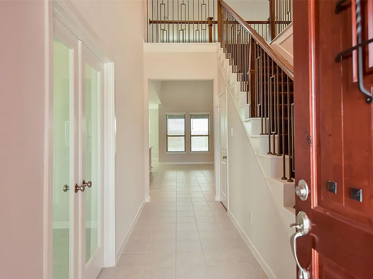 7826 Kenora Way — Photo 5