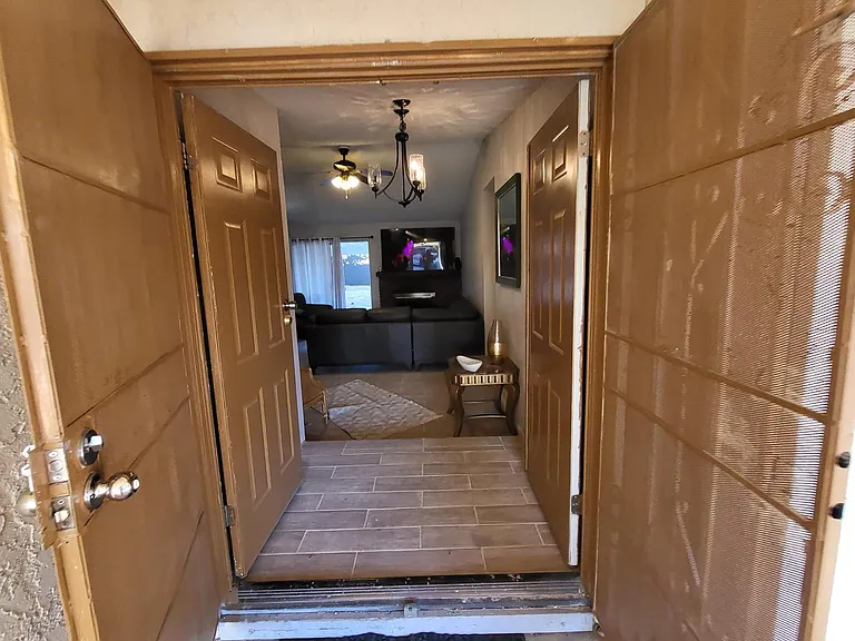 44025 Glenraven Rd — Photo 5