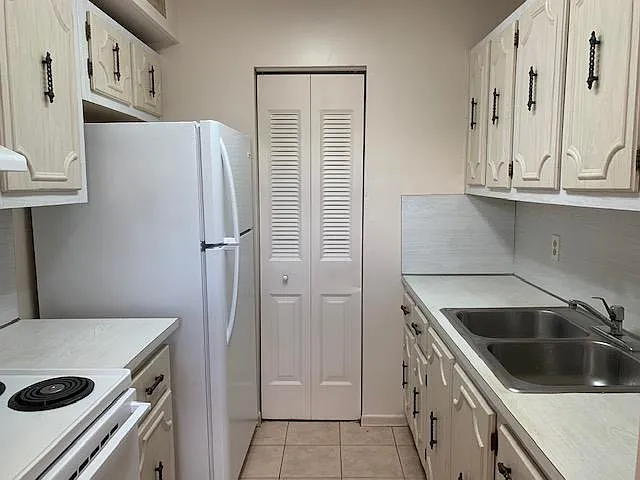 1250 Old Boynton Rd #312 — Photo 10