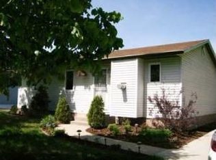 W8392 Woodview Dr, Onalaska, WI 54650