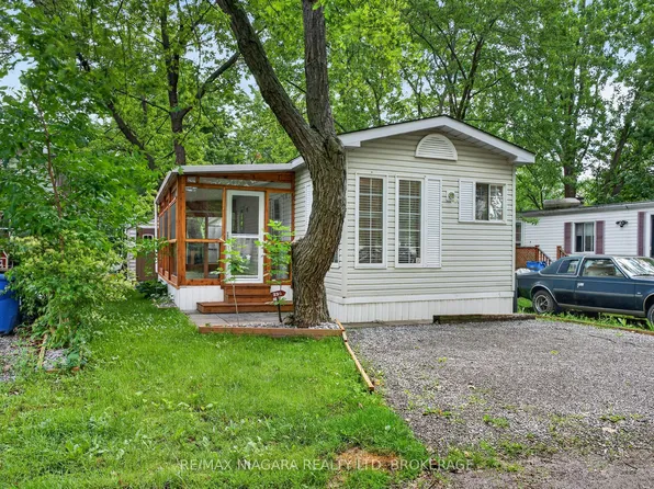 8845 Lundys Ln #234, Niagara Falls, ON L2H 1H5