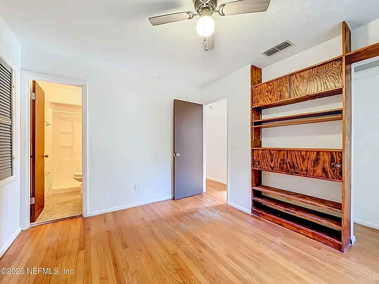 101 S Oakridge Ave — Photo 10