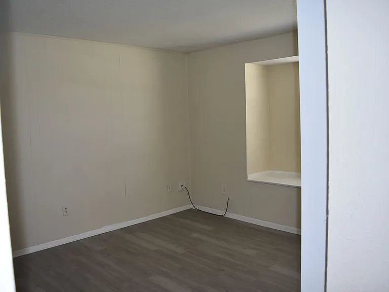 3134 Edgewood Dr NE — Photo 25