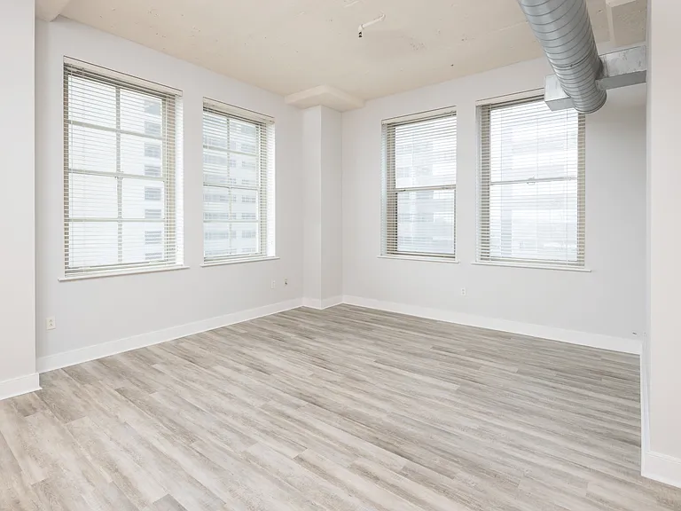 The Lofts at 1835 Arch — Photo 11
