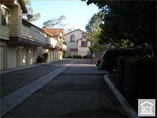 5th image of 887 W 34th St Unit B