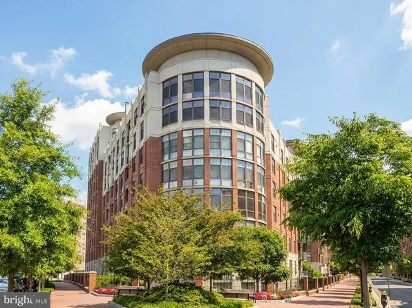 1021 Garfield St #238, Arlington, VA 22201