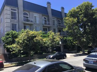 Sutton Place, Sherman Oaks, CA 91403