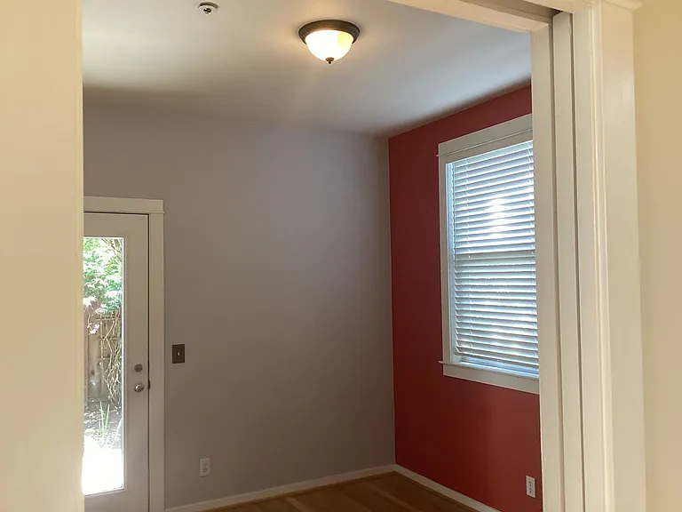 204 Roosevelt Ter — Photo 28