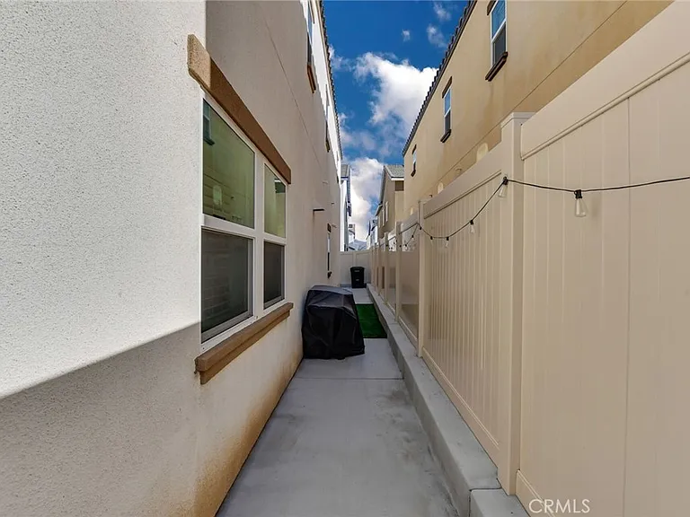 31969 Monet Pl — Photo 36