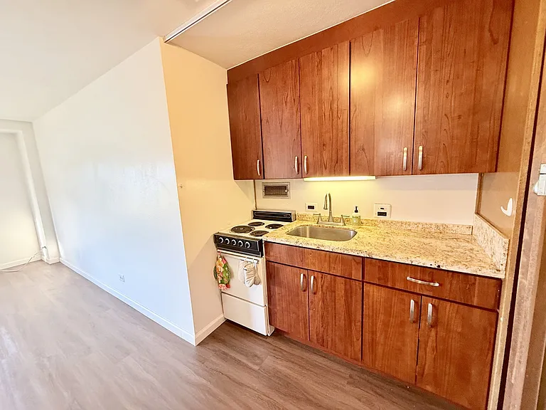 1511 Nuuanu Ave #735 — Photo 5