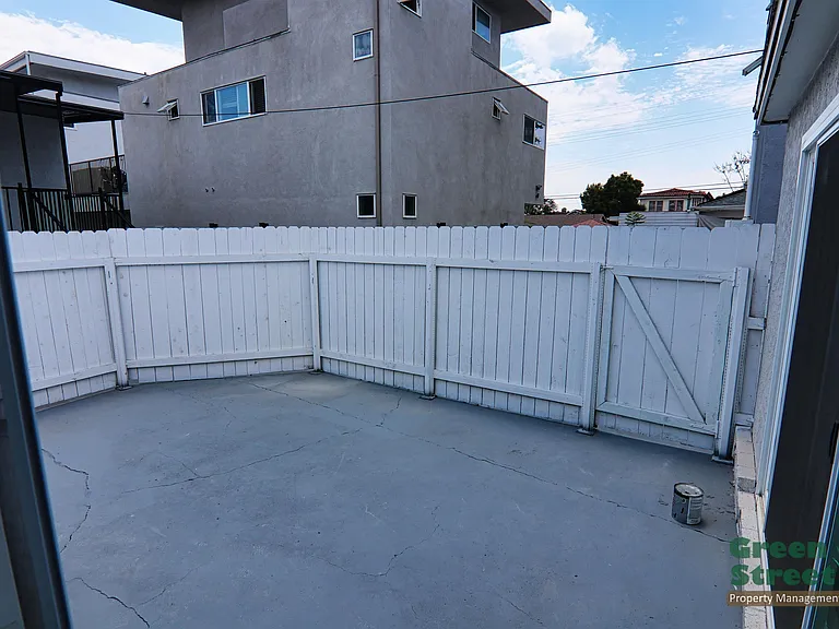 6831 Amherst St — Photo 42