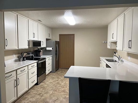 3rd image of 2815 Lakeshore Dr #2
