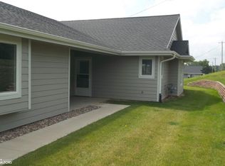1741 Lake View Dr, Creston, IA 50801