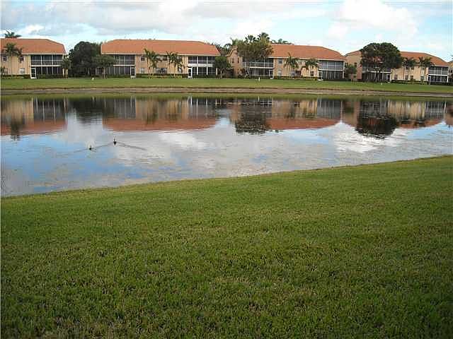 1st image of 9793 Shadybrook Dr APT 101