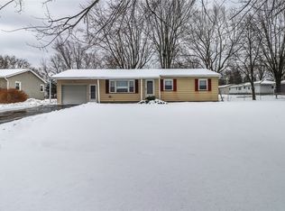 19 Adair Dr, Rochester, NY 14606