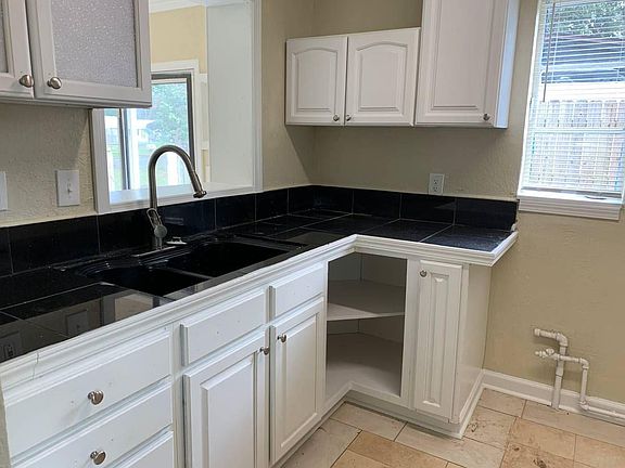5th image of 29 Randolph Dr