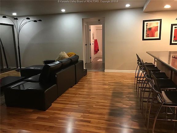 5th image of 2106 Kanawha Blvd E APT 718