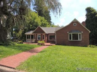 172 Halyburton St, Canton, NC 28716