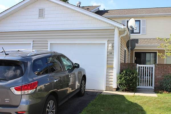 1st image of 14 Waterford Dr