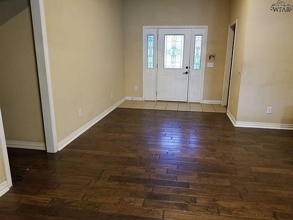 4th image of 5153 Royalwood Dr