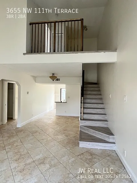 3 bed, 1386 sqft, $2,700 — Photo 3