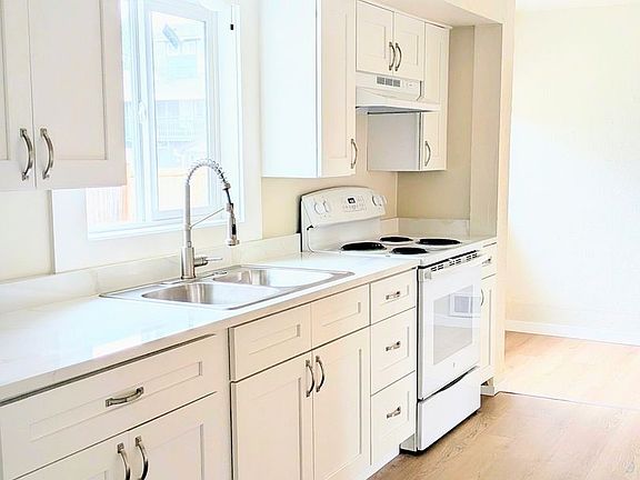5th image of 2204 B St