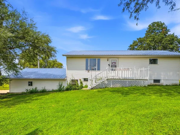2109 235th St, Mount Pleasant, IA 52641