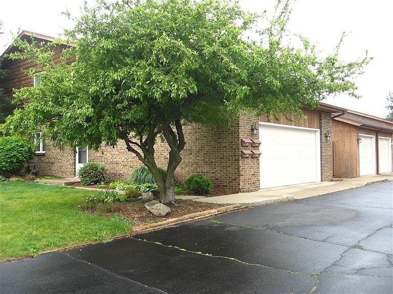 1st image of 134 Plum Creek Dr