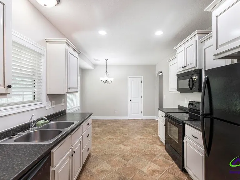 510 Leisure Lake Dr — Photo 17
