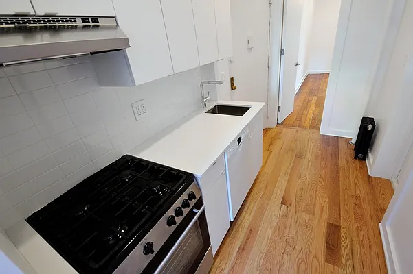 Rented by Aether Property Group | media 16