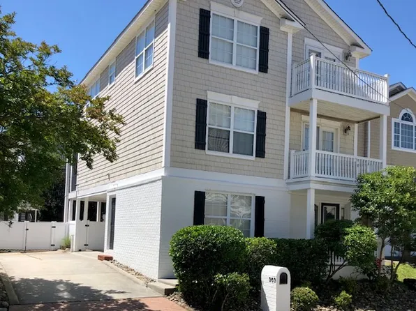 303 26 1/2 St, Virginia Beach, VA 23451