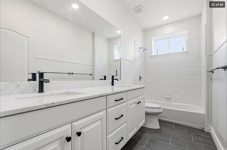 3 bed, 1231 sqft, $1,850 — Photo 1
