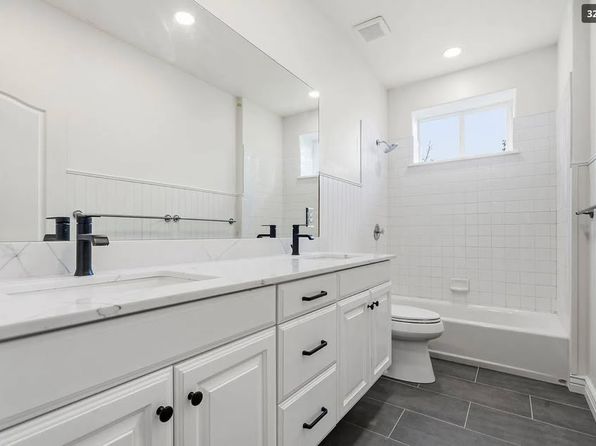 2352 S Dakota Ave