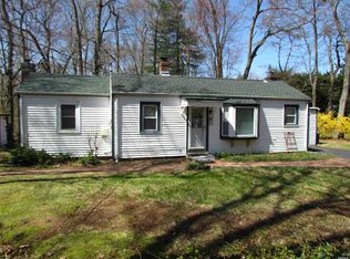 33 Oleander Dr, Northport, NY 11768