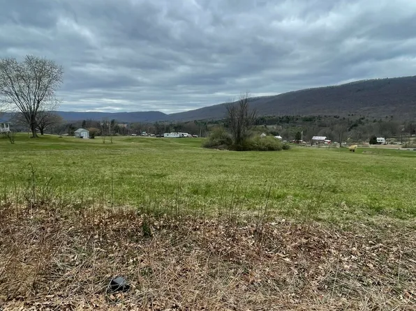 Chapel Hill Rd, Bloomsburg, PA 17815